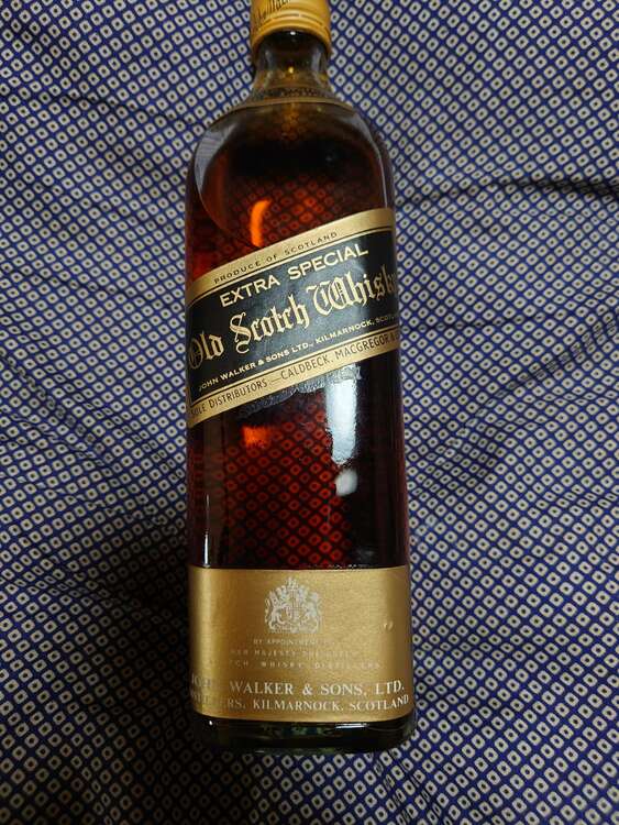 ウイスキー ジョニーウォーカー （お酒）の商品画像 - 査定依頼日：2025年4月7日 - 最高査定価格：3,000円