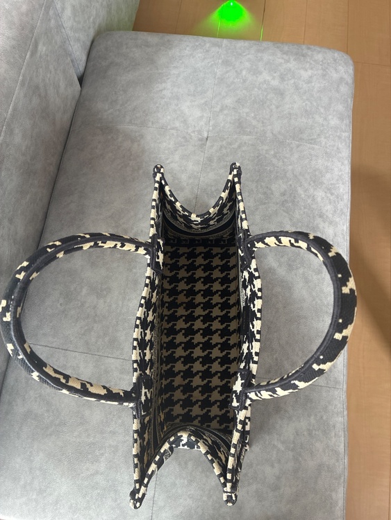 ディオール  （ブランドバッグ）の商品画像 - 査定依頼日：2026年4月27日 - 最高査定価格：150,000円