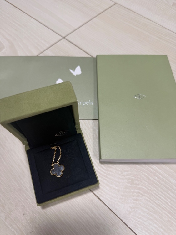 VanCleef&Arpels  ヴァンクリーフ&アーペル  ヴィンテージ アル（金・貴金属）の商品画像 - 査定依頼日：2026年5月3日 - 最高査定価格：450,000円