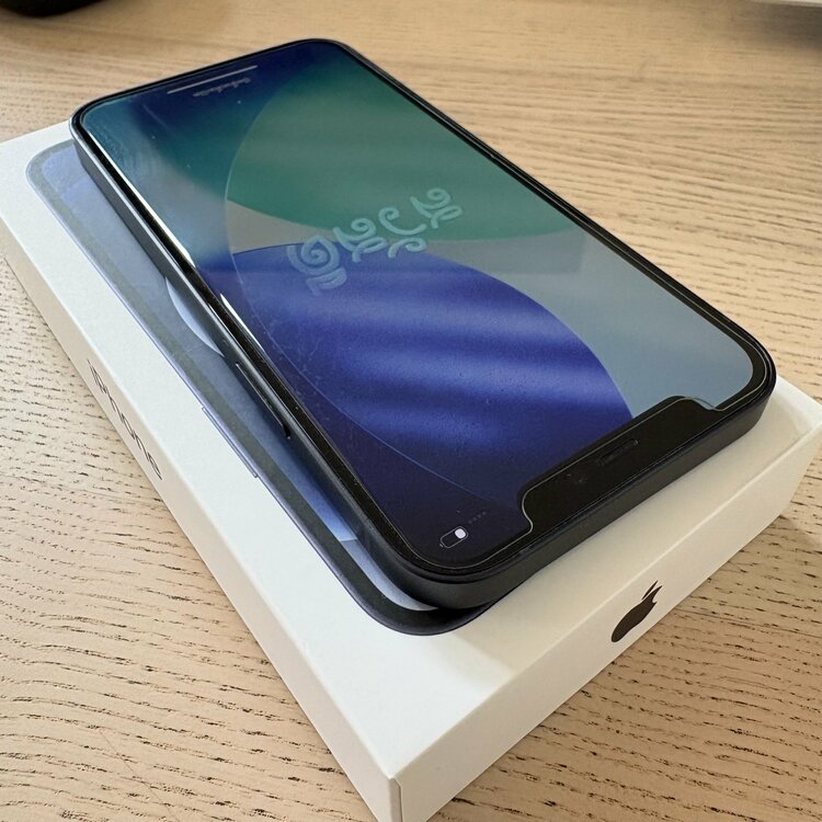 iphone12 Black 64G（スマホ）の商品画像 - 査定依頼日：2026年10月1日 - 最高査定価格：16,000円