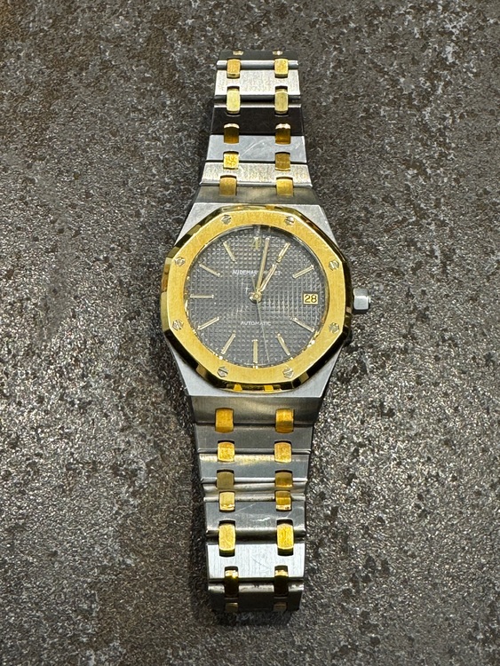 オーデマピゲ ロイヤルオーク （高級時計）の商品画像 - 査定依頼日：2025年10月9日 - 最高査定価格：2,700,000円