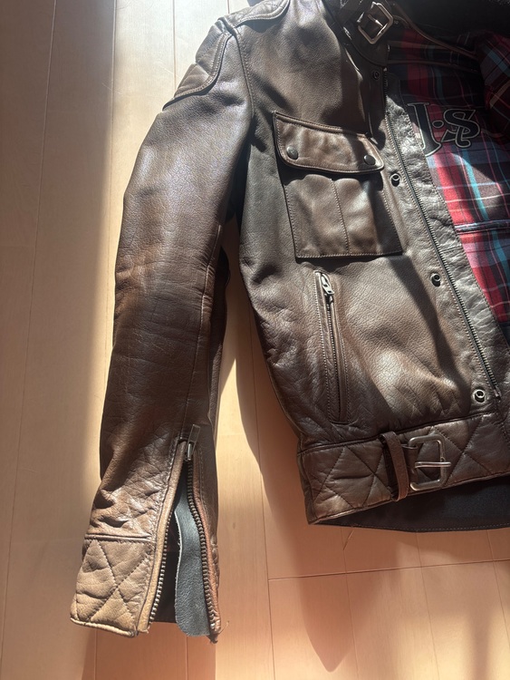 AJS バイク　ジャケット（古着・ファッション）の商品画像 - 査定依頼日：2025年8月23日 - 最高査定価格：2,000円