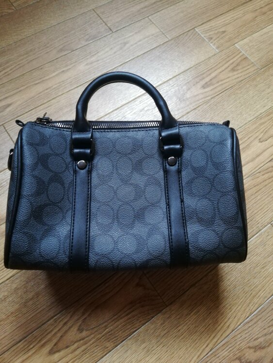 カバン（ブランドバッグ）の商品画像 - 査定依頼日：2026年4月10日 - 最高査定価格：100,000円