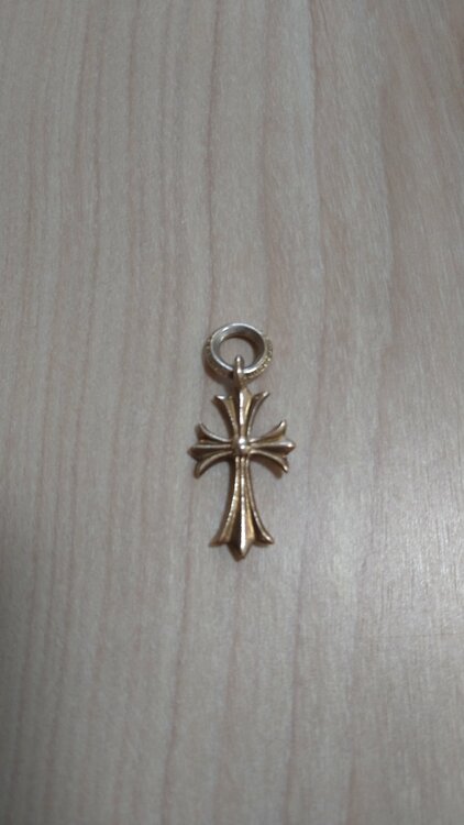 Chromhearts　22kCHタイニーチャームクロス（金・貴金属）の商品画像 - 査定依頼日：2026年4月21日 - 最高査定価格：400,000円