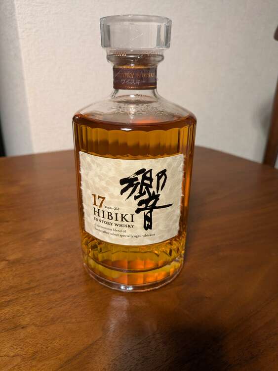 ウイスキー サントリー響 （お酒）の商品画像 - 査定依頼日：2025年2月16日 - 最高査定価格：50,000円