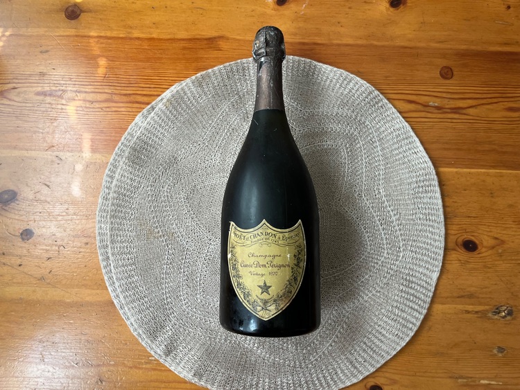 シャンパン ドン・ペリニヨン （お酒）の商品画像 - 査定依頼日：2025年8月22日 - 最高査定価格：22,000円