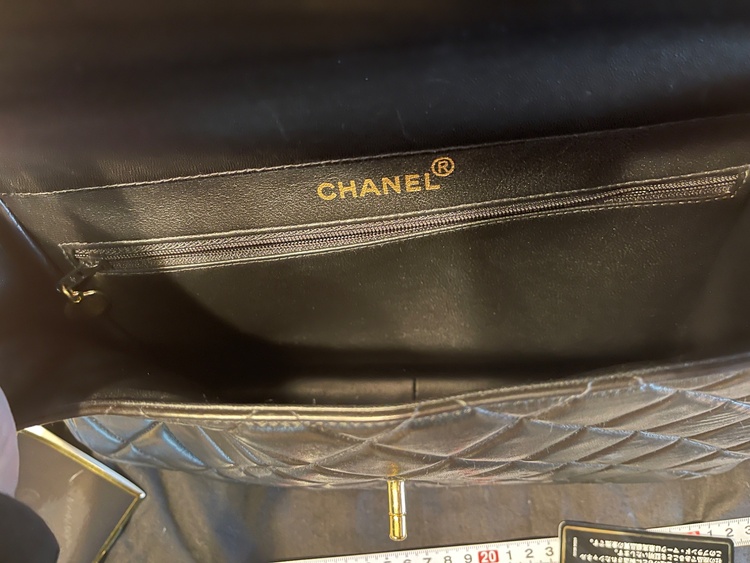 CHANELマトラッセダブルフラップラムスキン（ブランドバッグ）の商品画像 - 査定依頼日：2026年4月28日 - 最高査定価格：420,000円