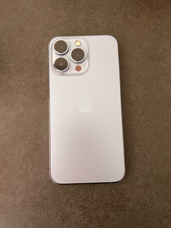 iPhone 13 Pro 256GB SIMフリー（スマホ）の商品画像 - 査定依頼日：2026年3月5日 - 最高査定価格：100,000円