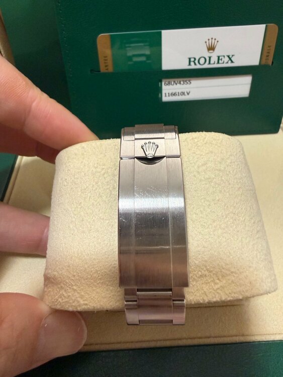 サブマリーナー 116610LV SS グリーン文字盤（高級時計）の商品画像 - 査定依頼日：2026年2月9日 - 最高査定価格：3,050,000円