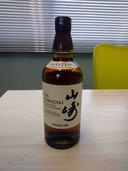 ウイスキー サントリー山崎 （お酒）の商品画像 - 査定依頼日：2025年5月28日 - 最高査定価格：10,000円