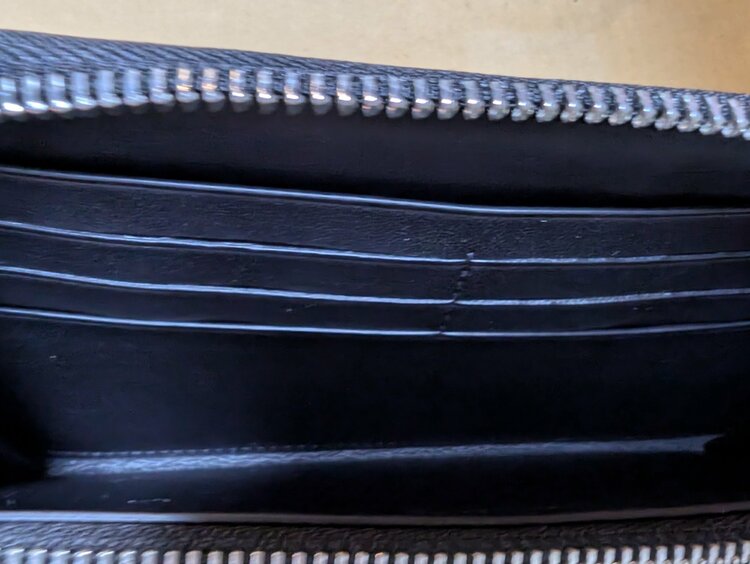 D2477/CU707（ブランド財布・小物）の商品画像 - 査定依頼日：2026年3月27日 - 最高査定価格：2,000円