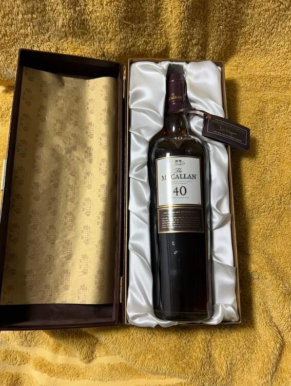 ウイスキー マッカラン （お酒）の商品画像 - 査定依頼日：2025年5月6日 - 最高査定価格：2,600,000円