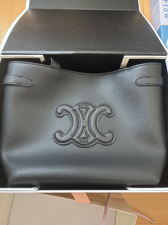 セリーヌ  （ブランドバッグ）の商品画像 - 査定依頼日：2025年7月18日 - 最高査定価格：180,000円