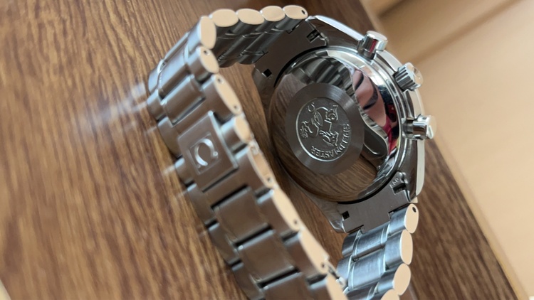 オメガ スピードマスター デイト（高級時計）の商品画像 - 査定依頼日：2026年2月26日 - 最高査定価格：100,000円