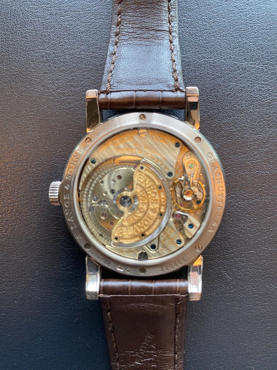 アニュアルカレンダー（高級時計）の商品画像 - 査定依頼日：2025年9月4日 - 最高査定価格：4,750,000円