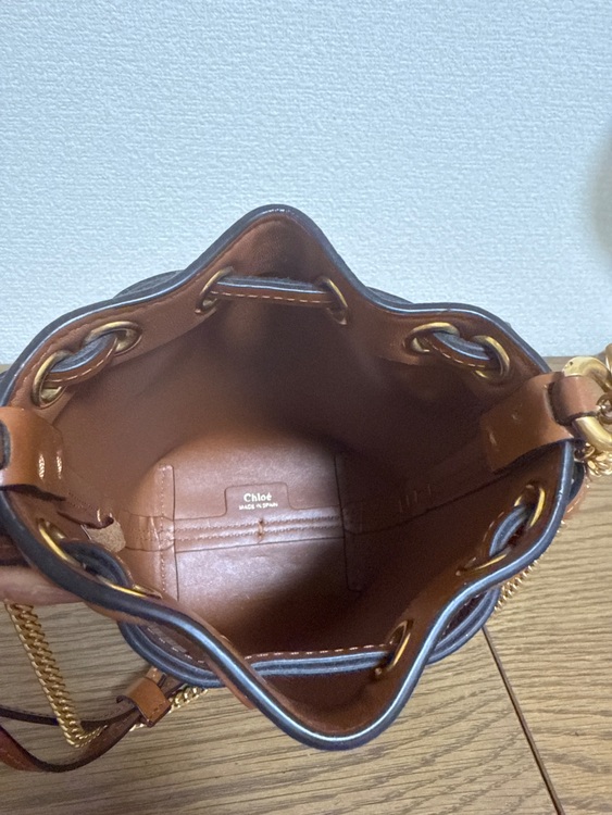 MICRO BUCKET 25M-Tan（ブランドバッグ）の商品画像 - 査定依頼日：2025年10月6日 - 最高査定価格：95,000円