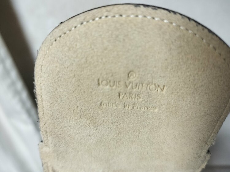 ケース（ブランド財布・小物）の商品画像 - 査定依頼日：2026年3月8日 - 最高査定価格：4,500円