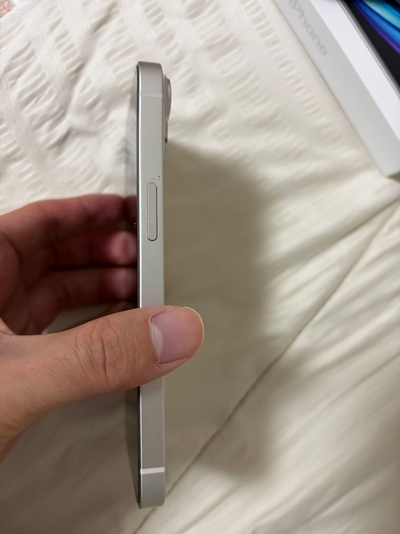 iPhone 14 128GB SIMフリー（スマホ）の商品画像 - 査定依頼日：2026年1月11日 - 最高査定価格：50,000円