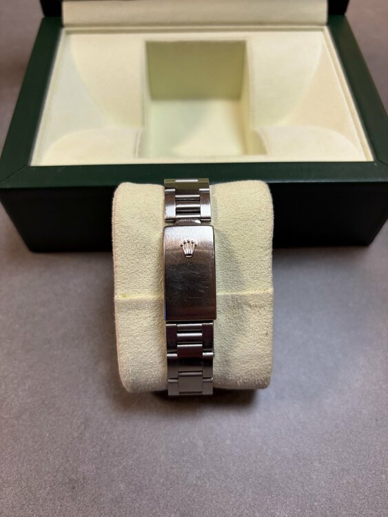 ロレックス オイスターパーペチュアル（高級時計）の商品画像 - 査定依頼日：2026年3月18日 - 最高査定価格：640,000円