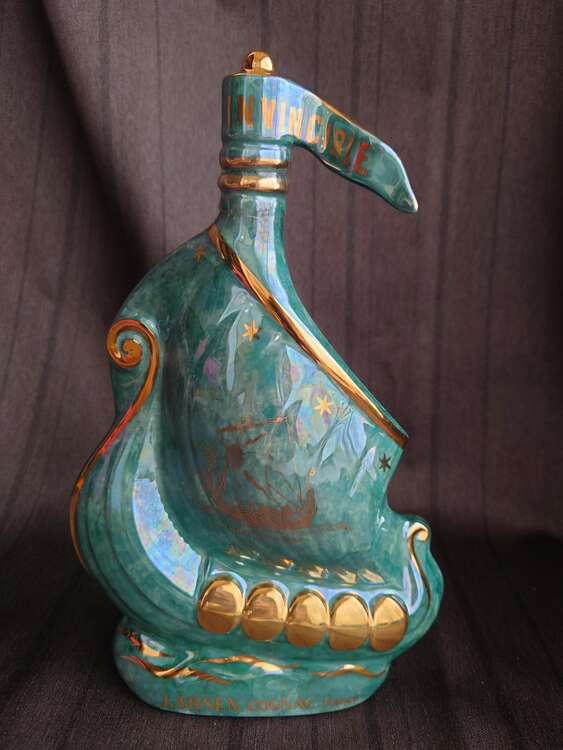 LARSEN マーブルグリーンシップ（お酒）の商品画像 - 査定依頼日：2025年5月22日 - 最高査定価格：4,000円