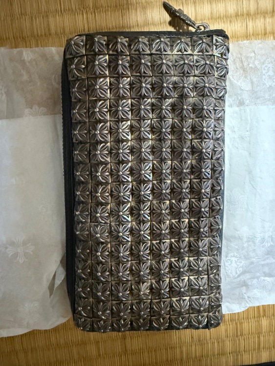 フルピラミッド財布（ブランド財布・小物）の商品画像 - 査定依頼日：2025年10月10日 - 最高査定価格：220,000円