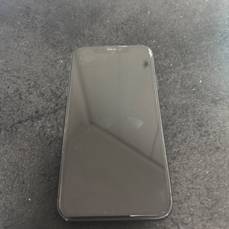 iPhone11 64GB Softbank（スマホ）の商品画像 - 査定依頼日：2026年3月24日 - 最高査定価格：16,000円