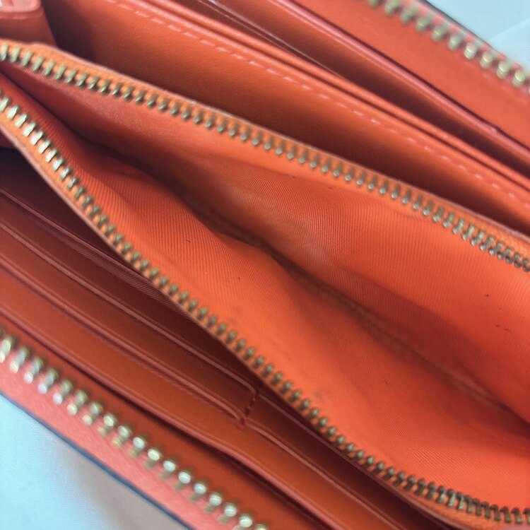 coach 長財布（ブランド財布・小物）の商品画像 - 査定依頼日：2025年5月7日 - 最高査定価格：1,000円