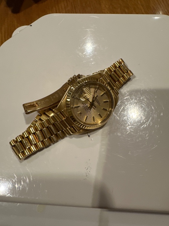 ロレックス パーペチュアル （高級時計）の商品画像 - 査定依頼日：2026年1月29日 - 最高査定価格：2,900,000円