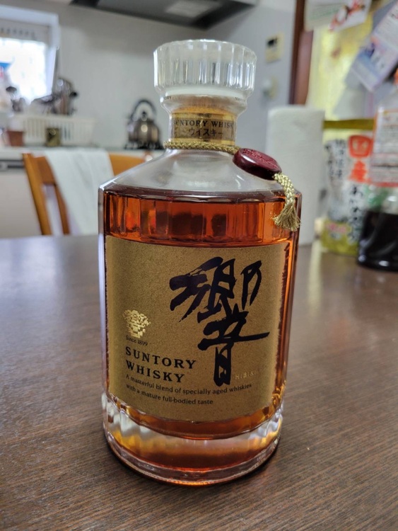 サントリーウィスキー響ゴールドラベル（お酒）の商品画像 - 査定依頼日：2025年9月29日 - 最高査定価格：26,000円