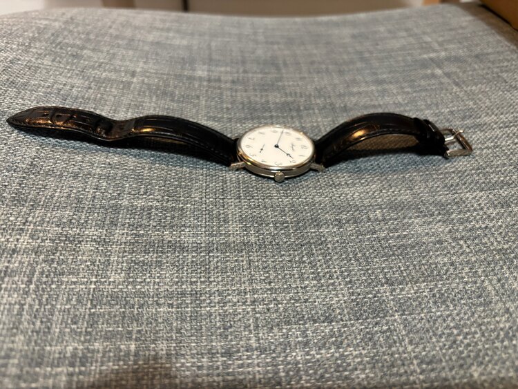 7147 黒（高級時計）の商品画像 - 査定依頼日：2025年4月10日 - 最高査定価格：1,650,000円