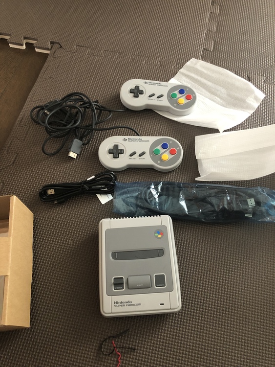 スーパーファミコンミニ（ゲーム機本体・ゲームソフト）の商品画像 - 査定依頼日：2021年9月21日 - 最高査定価格：4,200円