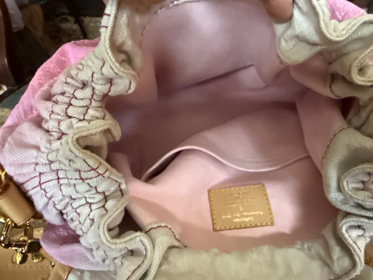 デニムショルダー（ブランドバッグ）の商品画像 - 査定依頼日：2026年4月12日 - 最高査定価格：140,000円