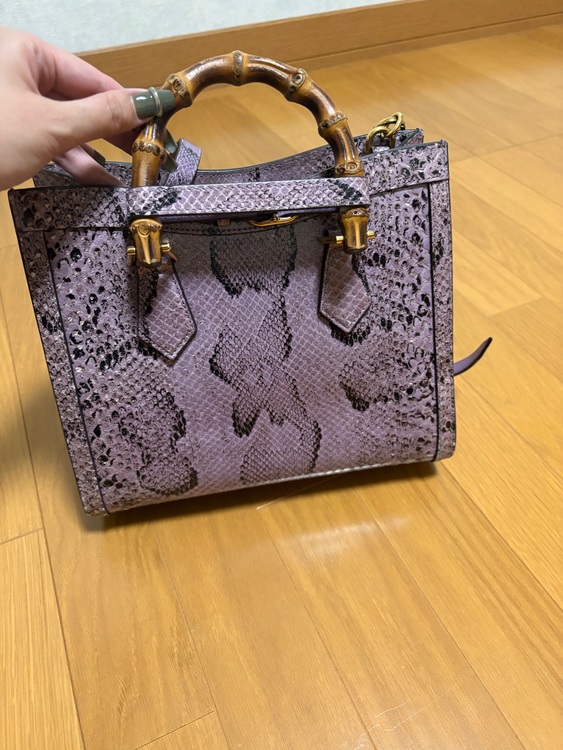 グッチ ダイアナ トート パイソン 2WAYハンドバッグ ピンク（ブランドバッグ）の商品画像 - 査定依頼日：2025年11月2日 - 最高査定価格：190,000円