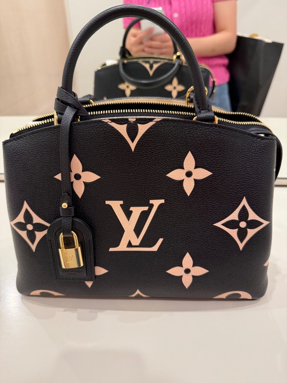 プティパレPM（ブランドバッグ）の商品画像 - 査定依頼日：2025年7月20日 - 最高査定価格：280,000円