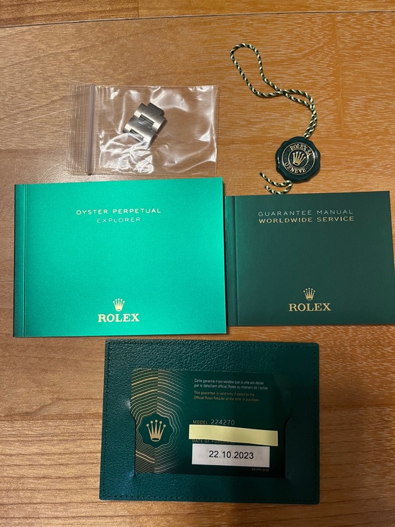 224270 エクスプローラⅠ 40（高級時計）の商品画像 - 査定依頼日：2025年6月13日 - 最高査定価格：1,350,000円