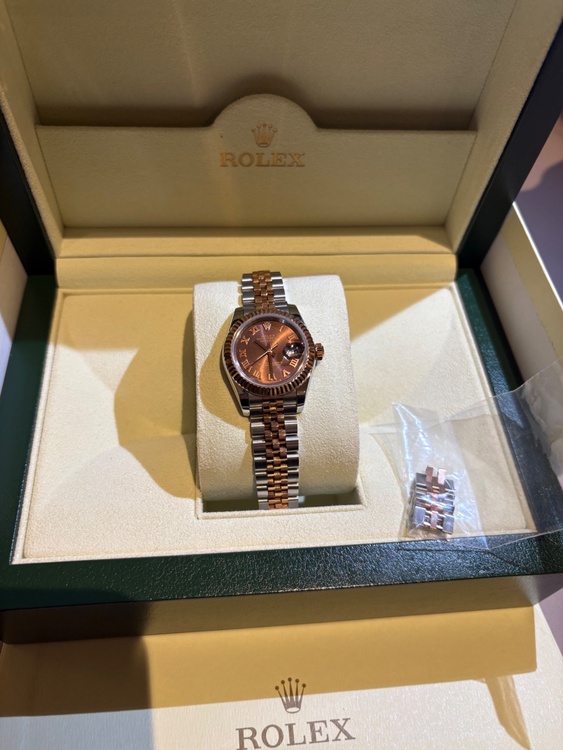 レディデイトジャスト（高級時計）の商品画像 - 査定依頼日：2026年4月8日 - 最高査定価格：1,660,000円