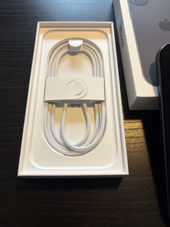 iPhone 17 256GB Softbank（スマホ）の商品画像 - 査定依頼日：2026年2月7日 - 最高査定価格：108,000円