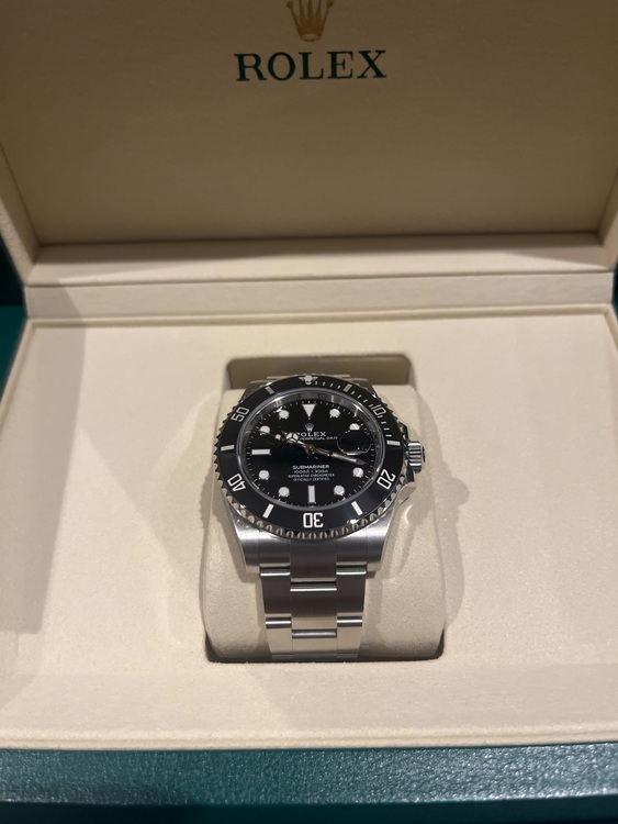 ロレックス サブマリーナー 126610l（高級時計）の商品画像 - 査定依頼日：2025年6月22日 - 最高査定価格：2,100,000円