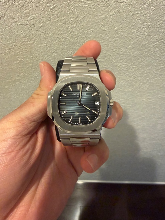 パテックフィリップ ノーチラス 5711/1A-01（高級時計）の商品画像 - 査定依頼日：2026年2月5日 - 最高査定価格：19,000,000円