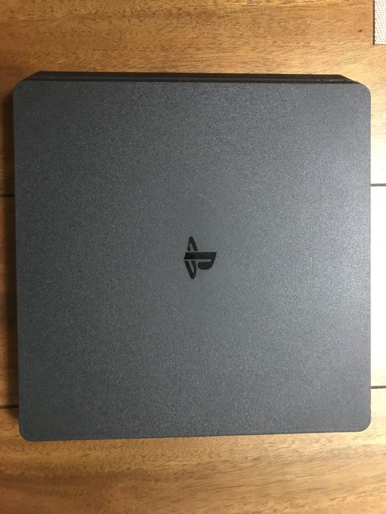 PlayStation4 ジェット・ブラック500GB CUH-2000AB01（ゲーム機本体・ゲームソフト）の商品画像 - 査定依頼日：2020年9月18日 - 最高査定価格：18,000円