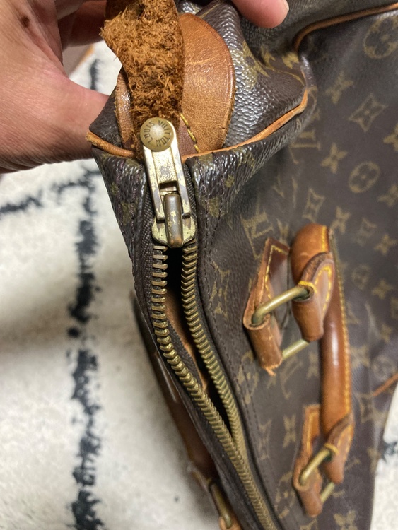 ルイヴィトン スピーディー （ブランドバッグ）の商品画像 - 査定依頼日：2026年3月17日 - 最高査定価格：30,000円