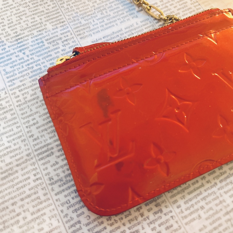 ヴェルニ ポシェットクレNM コイン カードケース（ブランド財布・小物）の商品画像 - 査定依頼日：2026年1月18日 - 最高査定価格：12,000円