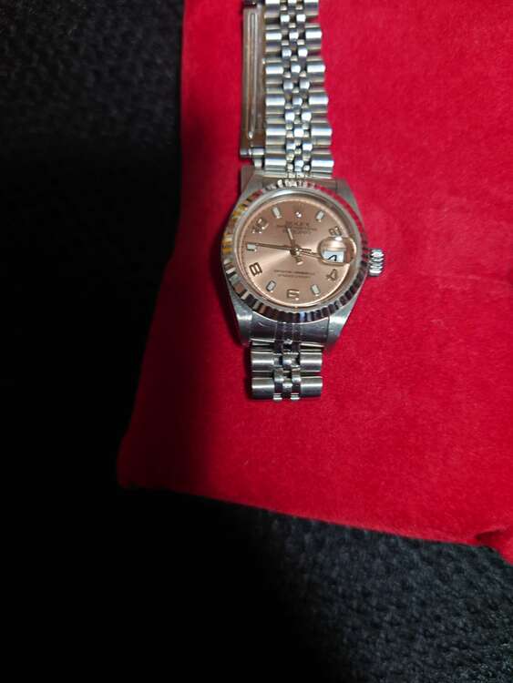 ロレックス デイトジャスト レディース  79174 ぴん（高級時計）の商品画像 - 査定依頼日：2025年3月9日 - 最高査定価格：580,000円