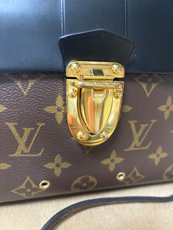 ワンハンドルバッグ（ブランドバッグ）の商品画像 - 査定依頼日：2026年4月16日 - 最高査定価格：134,000円