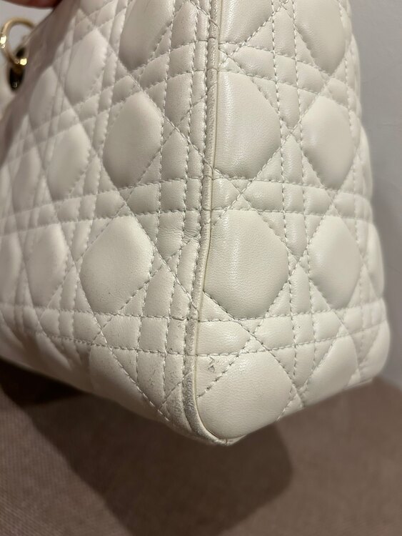 ディオール  （ブランドバッグ）の商品画像 - 査定依頼日：2025年2月24日 - 最高査定価格：150,000円