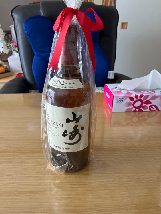 ウイスキー サントリー山崎 （お酒）の商品画像 - 査定依頼日：2025年12月8日 - 最高査定価格：9,200円