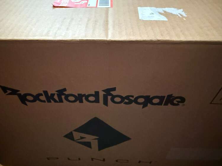 新品未使用　サブウーファー　ロックフォード　P300-10（カー用品）の商品画像 - 査定依頼日：2025年4月5日 - 最高査定価格：19,000円