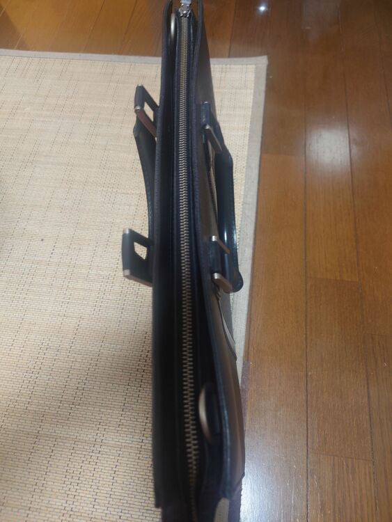 ルイヴィトン タイガ （ブランドバッグ）の商品画像 - 査定依頼日：2025年6月20日 - 最高査定価格：45,000円