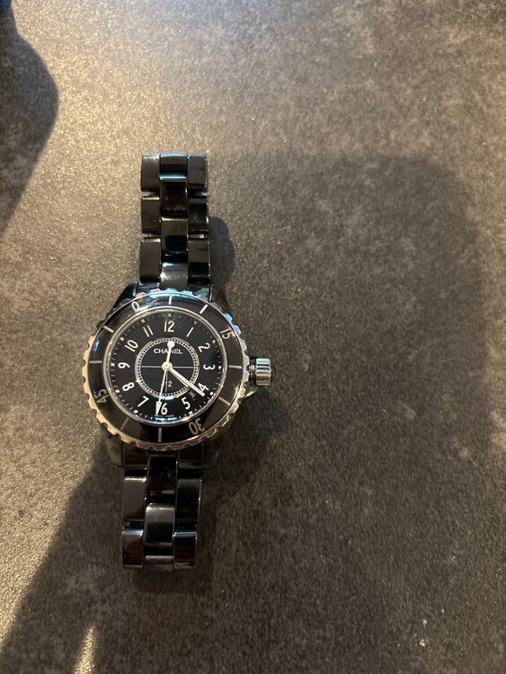 シャネル J12 （高級時計）の商品画像 - 査定依頼日：2025年4月23日 - 最高査定価格：220,000円