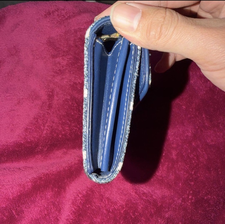 ルイヴィトン ポルトフォイユサラ モノグラムジャガードデニム 長財布 マリーヌ（ブランド財布・小物）の商品画像 - 査定依頼日：2026年3月4日 - 最高査定価格：50,000円